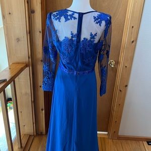 NWT AOXWoman Royal blur gown Sz L